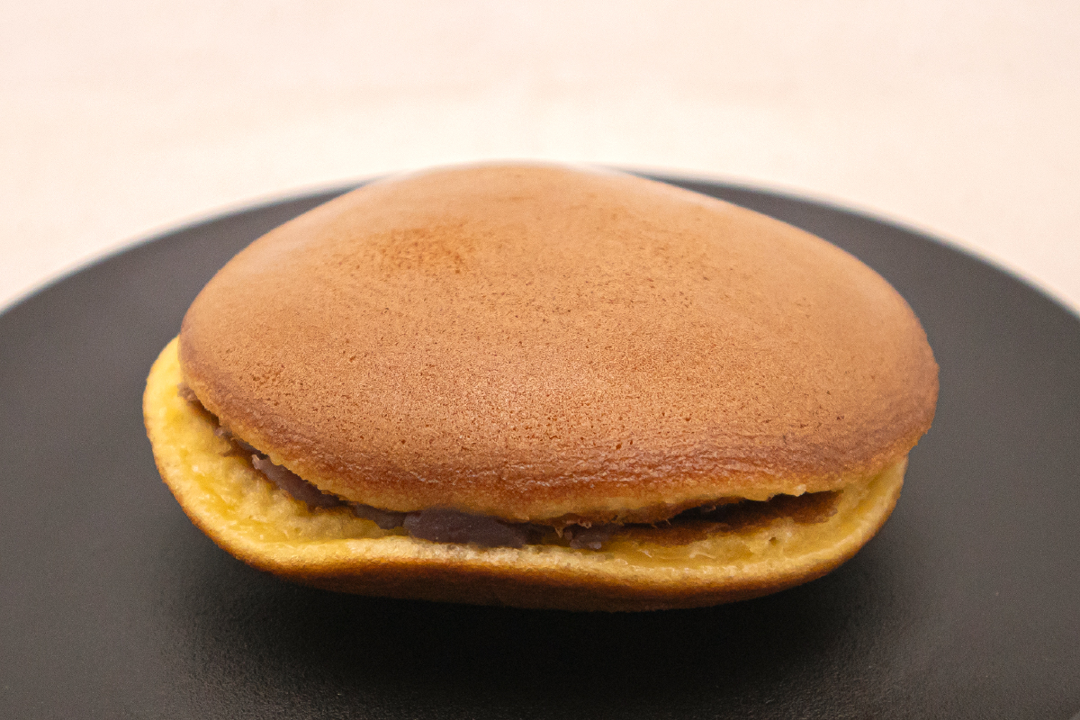 さんなすび どら焼き つぶあん 10個　北海道　つぶあん　おやつ　お菓子　焼き菓子　北海道産はちみつ　贈り物　ギフト R012-001