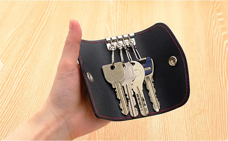 牛革 シンプルキーケース (4連金具) ブラック | 本革 レザー 革製品 鍵ケース 男女兼用 メンズ レディース 革小物 日本製 北海道 滝川市