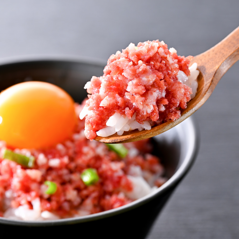北の生とろ牛フレーク 200g 牛トロ丼10杯分【AJ0000165】（ 北海道 別海 肉 牛 フレーク 人気 ふるさと納税 ）