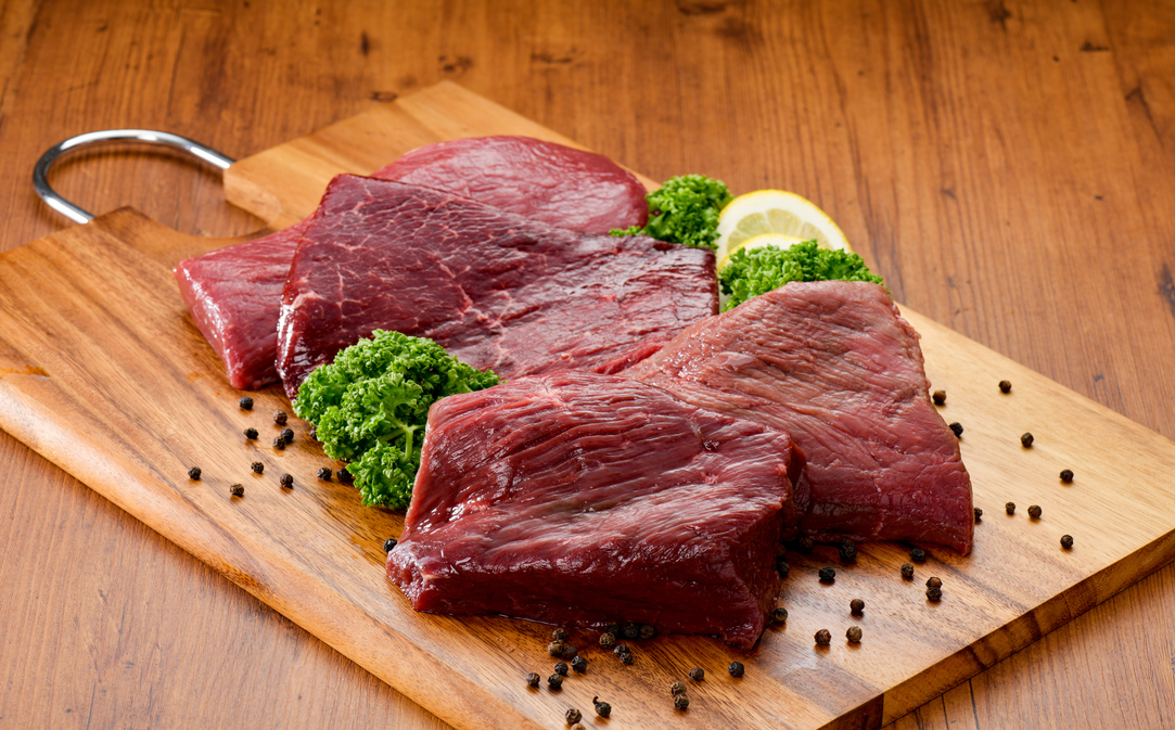 鹿肉 お楽しみ 計 1.2kg セット ( モモ300g ホエーモモ300g ロース300g ホエーロース300g ) ジビエ 北海道 鹿肉 シカ 肉 柔らか 赤身肉 赤身 北海道産 別海町【JY0000005】