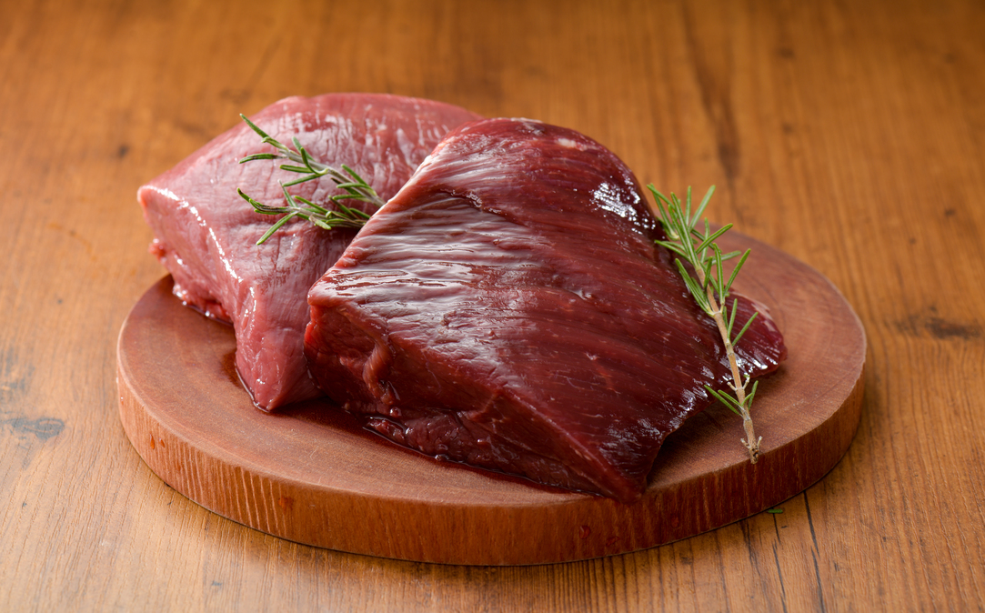 鹿肉 モモ 600g ( モモ300g ホエーモモ300g ) 北海道 別海町 鹿 肉 赤身肉 北海道産 ジビエ 柔らか【JY0000001】