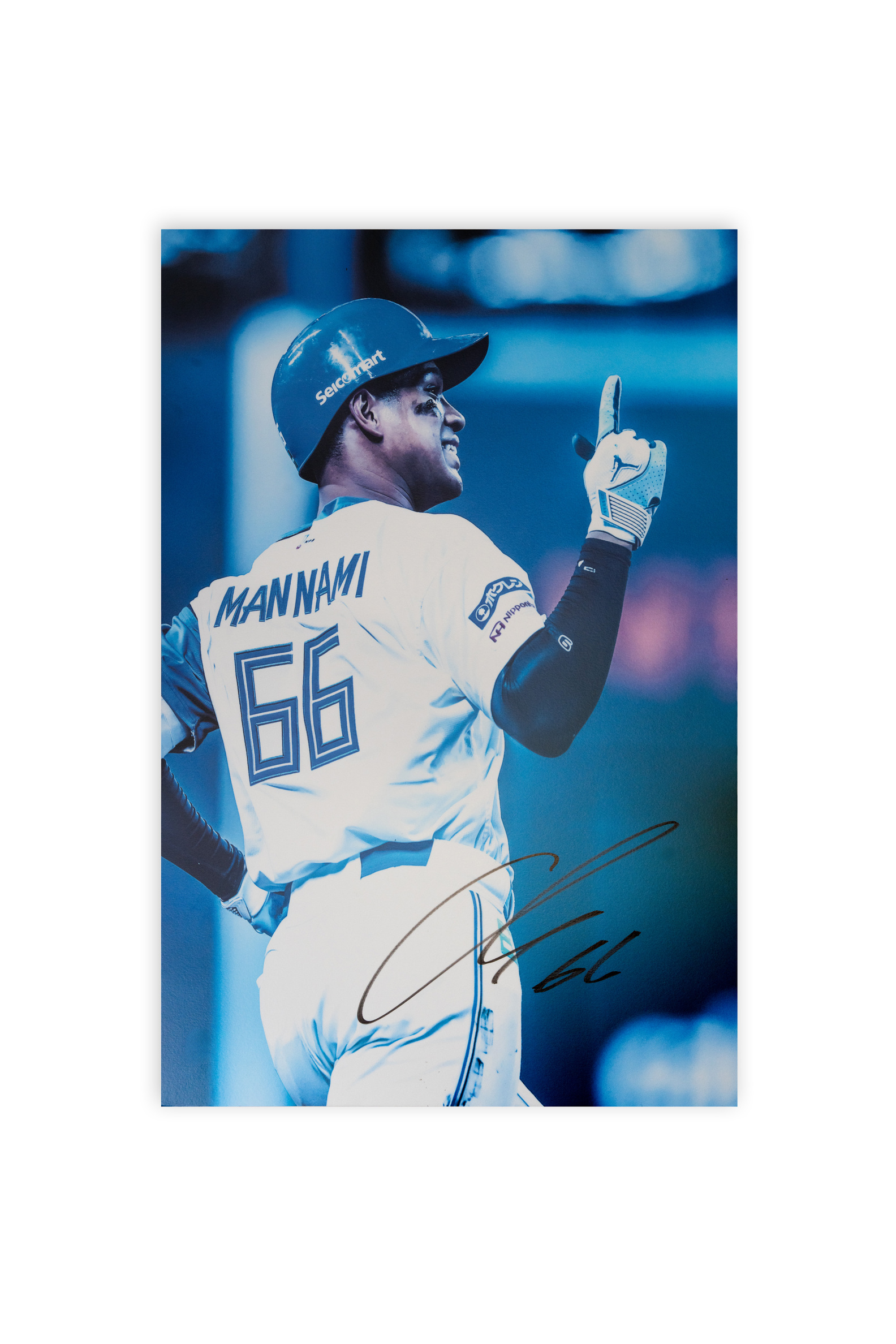 【万波中正#66】「まだ見ぬ景色を、エスコンで。」パネル（Mサイズ）【選手直筆サイン入り】